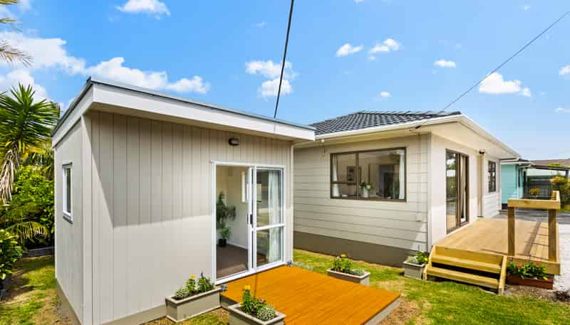 1/9 Rewarewa Road, Te Atatu Peninsula