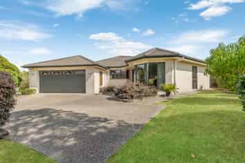 37 Stewart Gibson Place, Manurewa