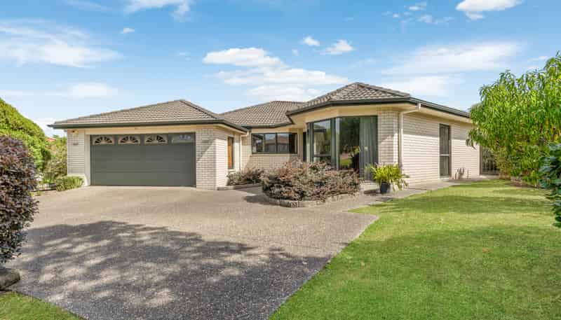 37 Stewart Gibson Place, Manurewa