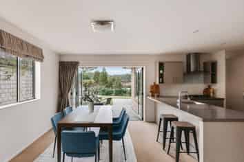 39 Scoria Close, Pyes Pa