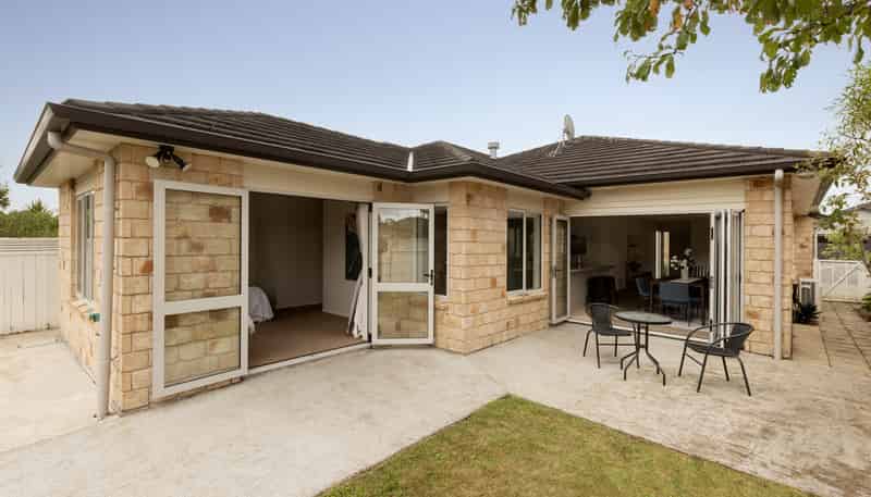 39 Scoria Close, Pyes Pa