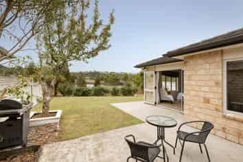 39 Scoria Close, Pyes Pa