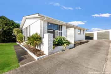 35 Camellia Avenue, Bell Block