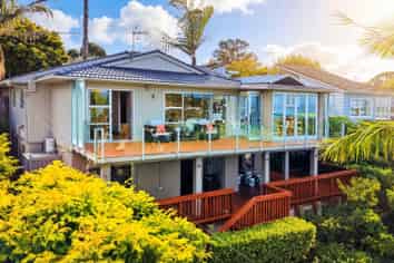 5A Colmar Road, Mellons Bay