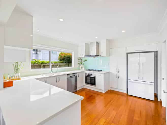 5A Colmar Road, Mellons Bay