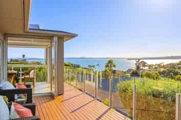 5A Colmar Road, Mellons Bay