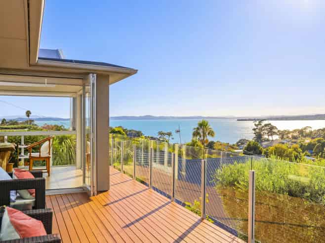 5A Colmar Road, Mellons Bay