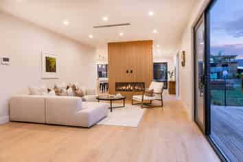 4 The Landing, Riverhead