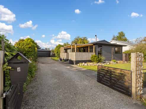 8 Coleman Place, Darfield
