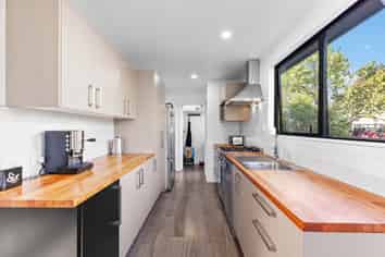 8 Coleman Place, Darfield