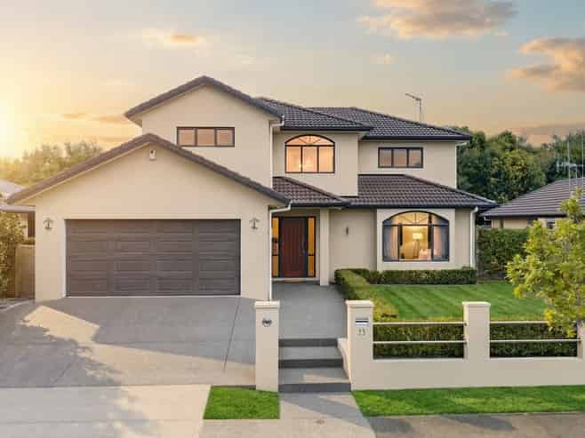 25 Langdale Court, Huntington