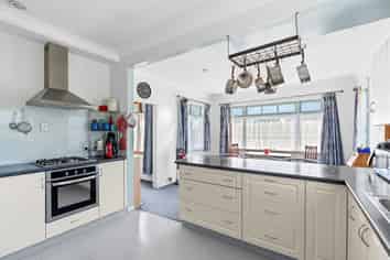 16 Edinburgh Street, Levin