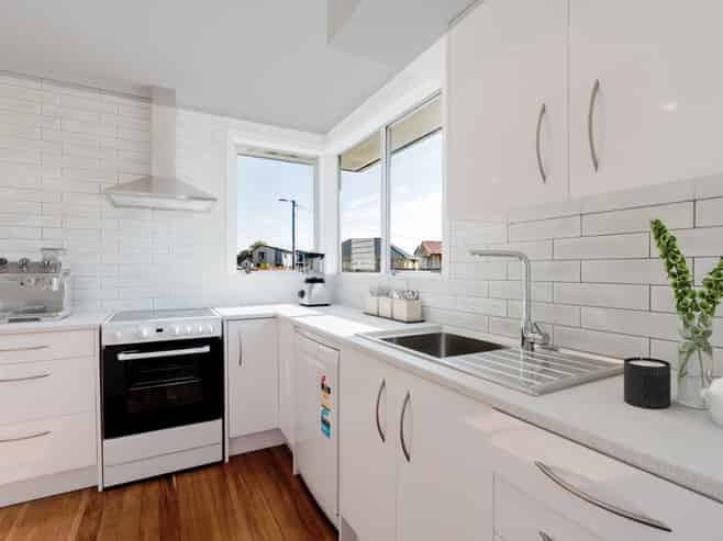 6 Perry Place, Bader