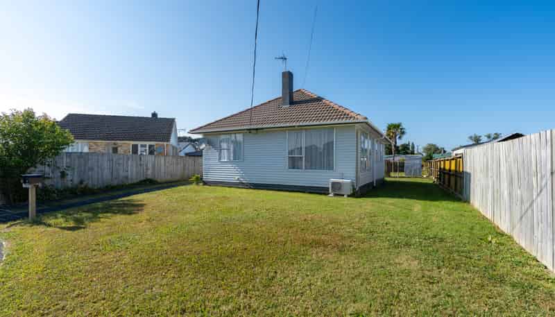 6 Perry Place, Bader