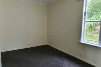 47C Frankmoore Avenue, Johnsonville