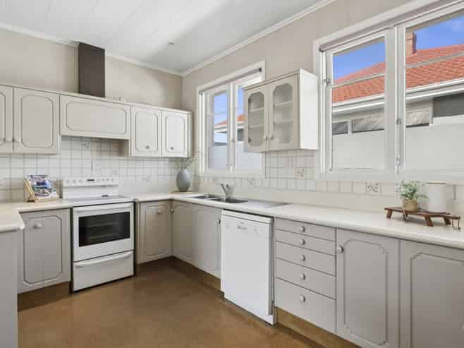 97 Queens Drive, Saint Kilda