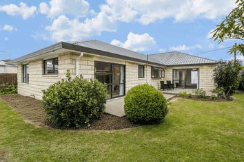 121 Prestons Road, Redwood