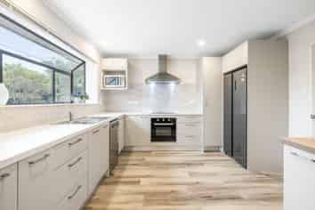 121 Prestons Road, Redwood