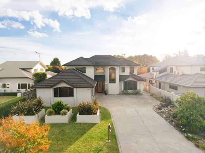 29 Keswick Crescent, Huntington