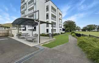 G03/12 Barrack Road, Mount Wellington