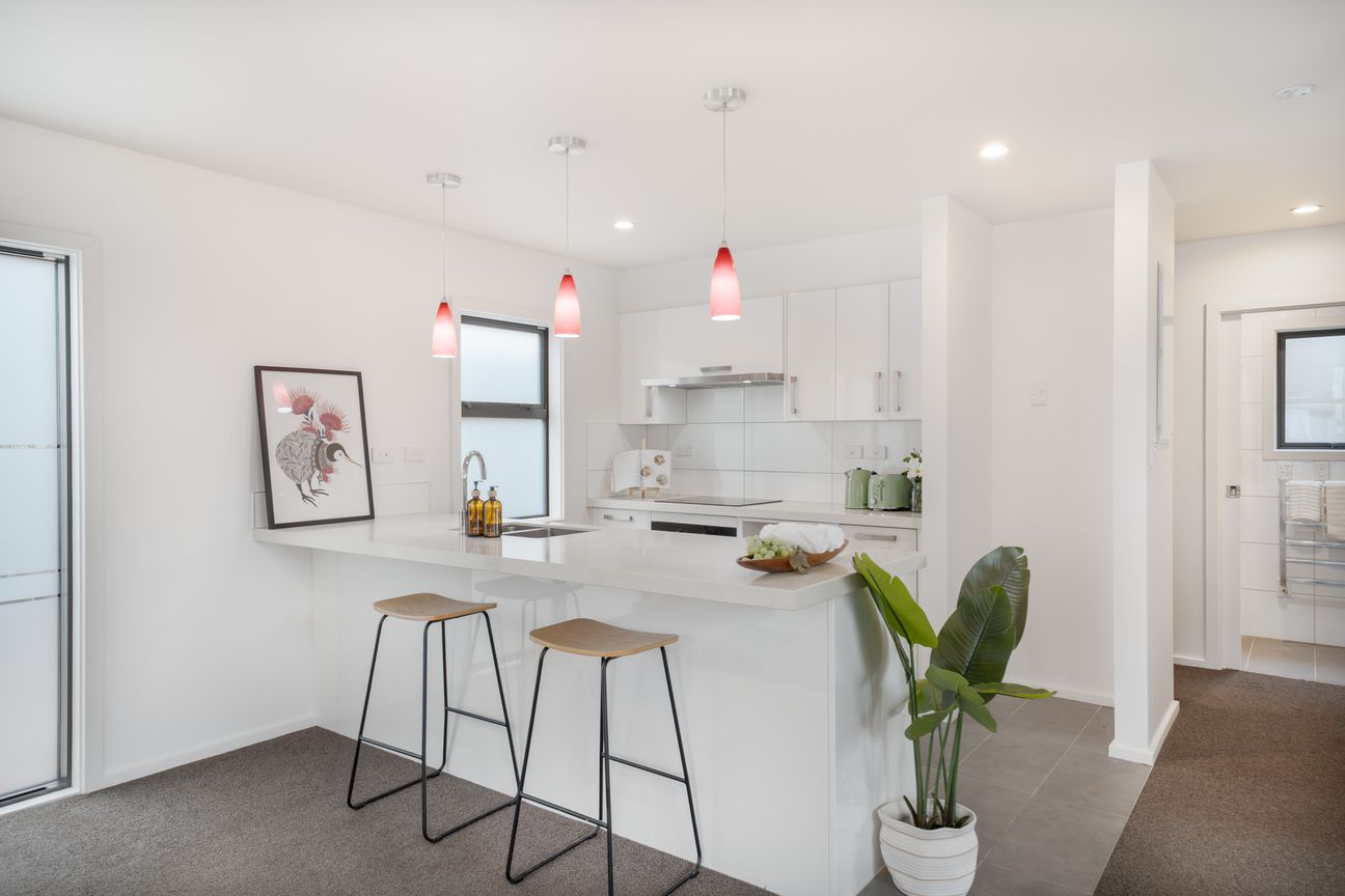 EASY-CARE MODERN LIVING! - Prikaz 4