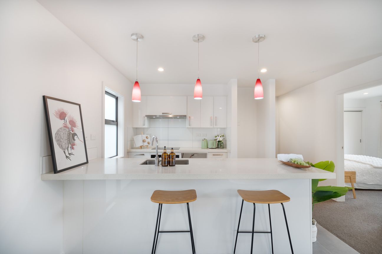 EASY-CARE MODERN LIVING! - Prikaz 6