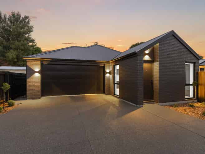 2/123 Kennedys Bush Road, Halswell