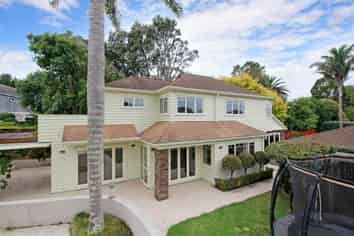 7 Mears Place, Epsom