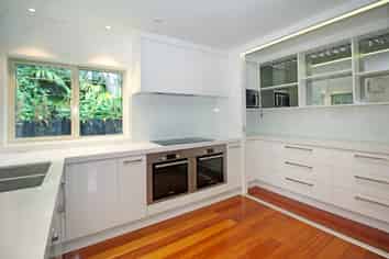 7 Mears Place, Epsom