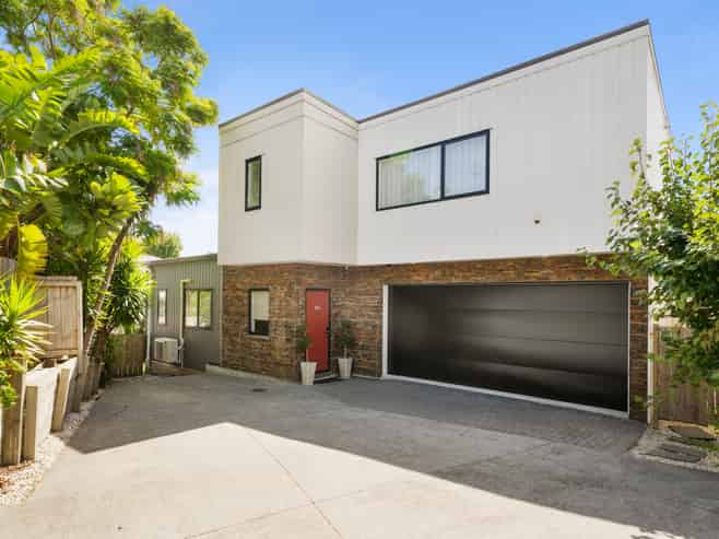 5B Hemsway Place, Sunnyhills