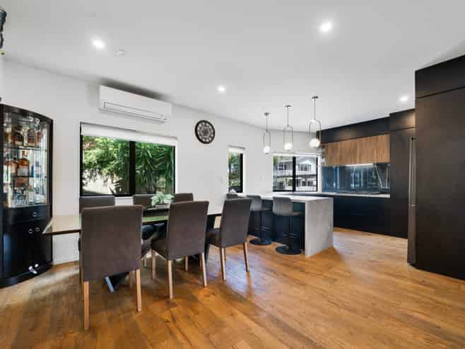 5B Hemsway Place, Sunnyhills