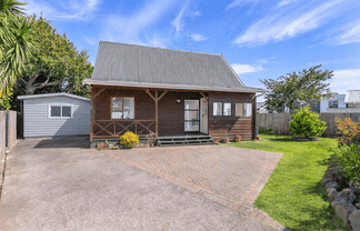 13 Blanes Road, Weymouth