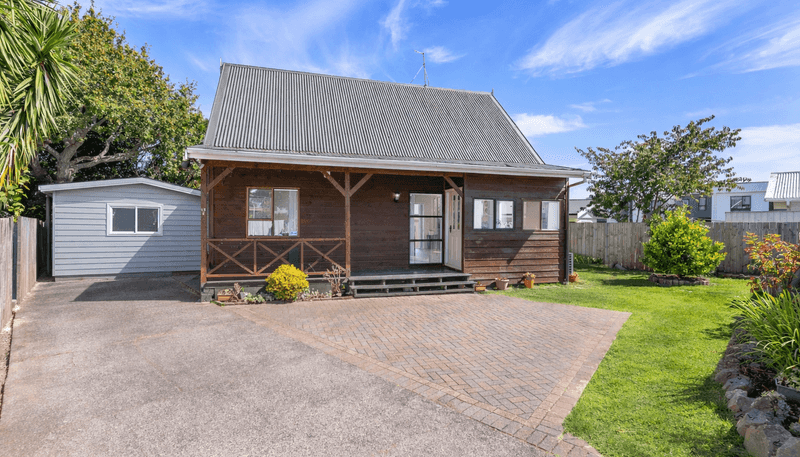 13 Blanes Road, Weymouth