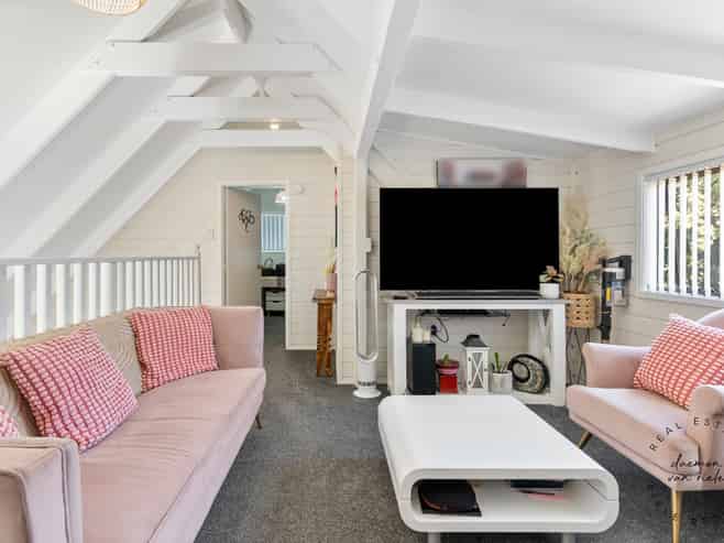 13 Blanes Road, Weymouth