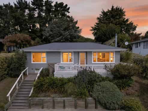 78 Marine Drive, Diamond Harbour