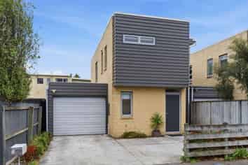 8B Burdale Street, Riccarton