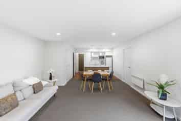 8B Burdale Street, Riccarton