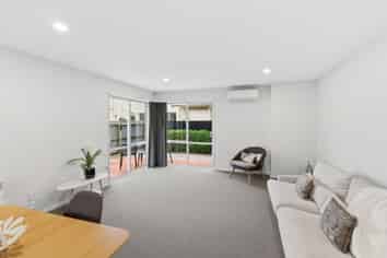 8B Burdale Street, Riccarton