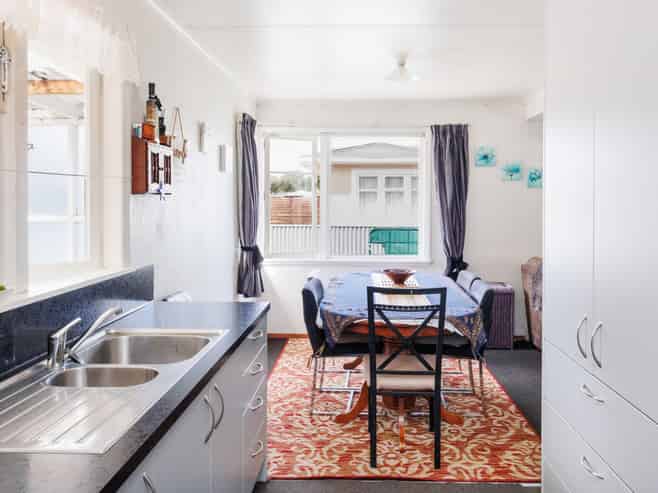 108 Highbury Avenue, Highbury