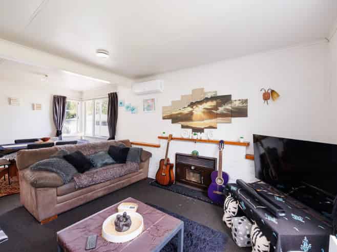 108 Highbury Avenue, Highbury