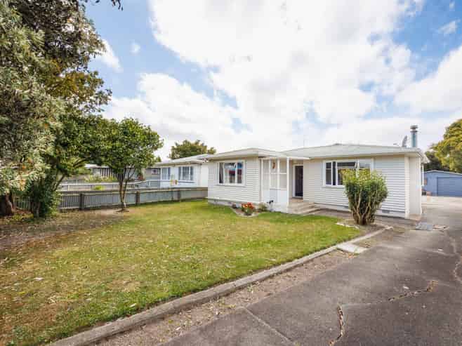 108 Highbury Avenue, Highbury