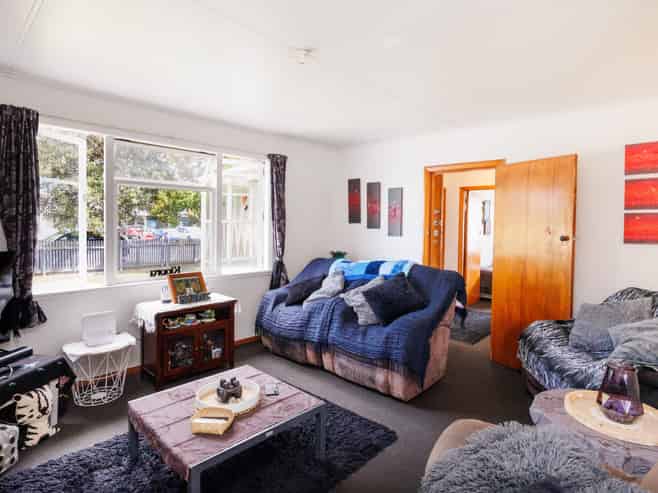 108 Highbury Avenue, Highbury