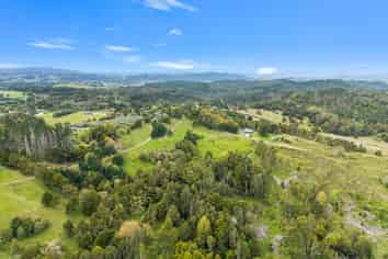 240 Pukeatua Road, Maungatapere