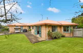 74 Ayrshire Drive, Grandview Heights