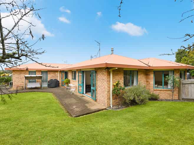 74 Ayrshire Drive, Grandview Heights