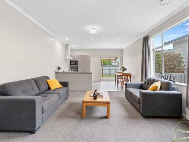 6 West Avenue, Saint Clair