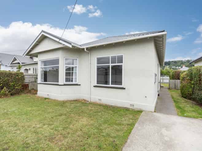 6 West Avenue, Saint Clair