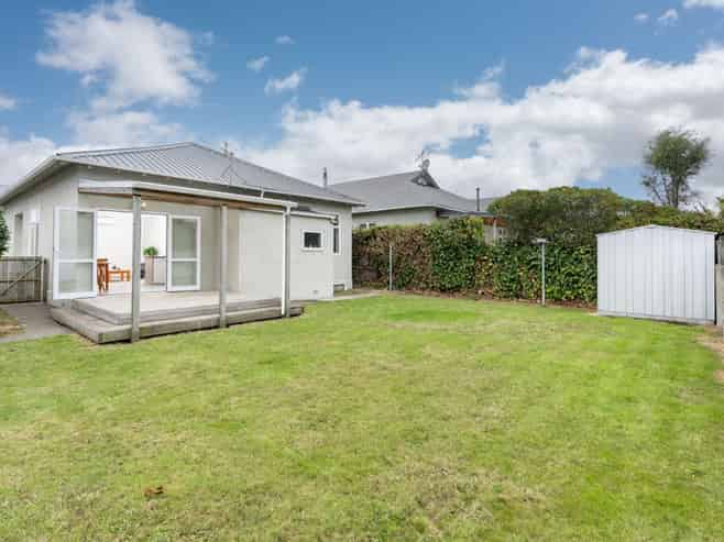 6 West Avenue, Saint Clair