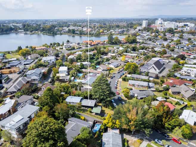 32A Kowhai Street, Hamilton Lake