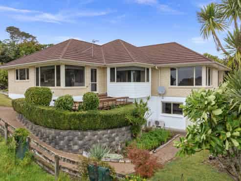 584 Redoubt Road, Flat Bush